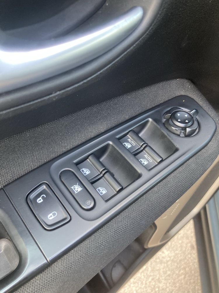 Jeep RENEGAT 2016 г 2.4 Автомат 4х4