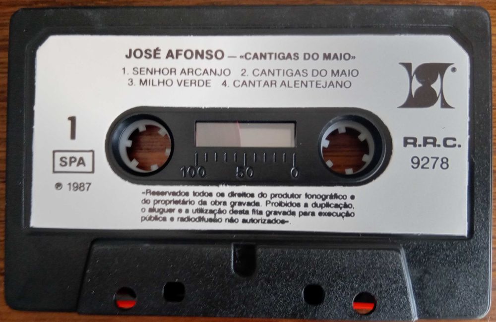 José Afonso	- - - - -		Cantigas do Maio	- - - - -	K7