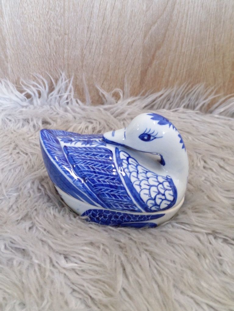 Ceramiczne puzderko w kształcie kaczki