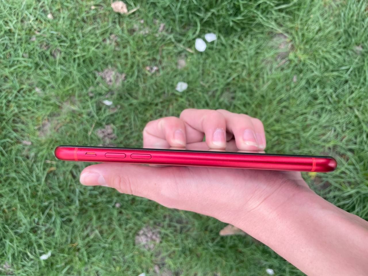 Продам iPhone Xr 64 gb Product Red Neverlock