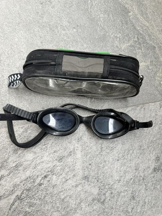 Плавательные очки Arena Active с чехлом