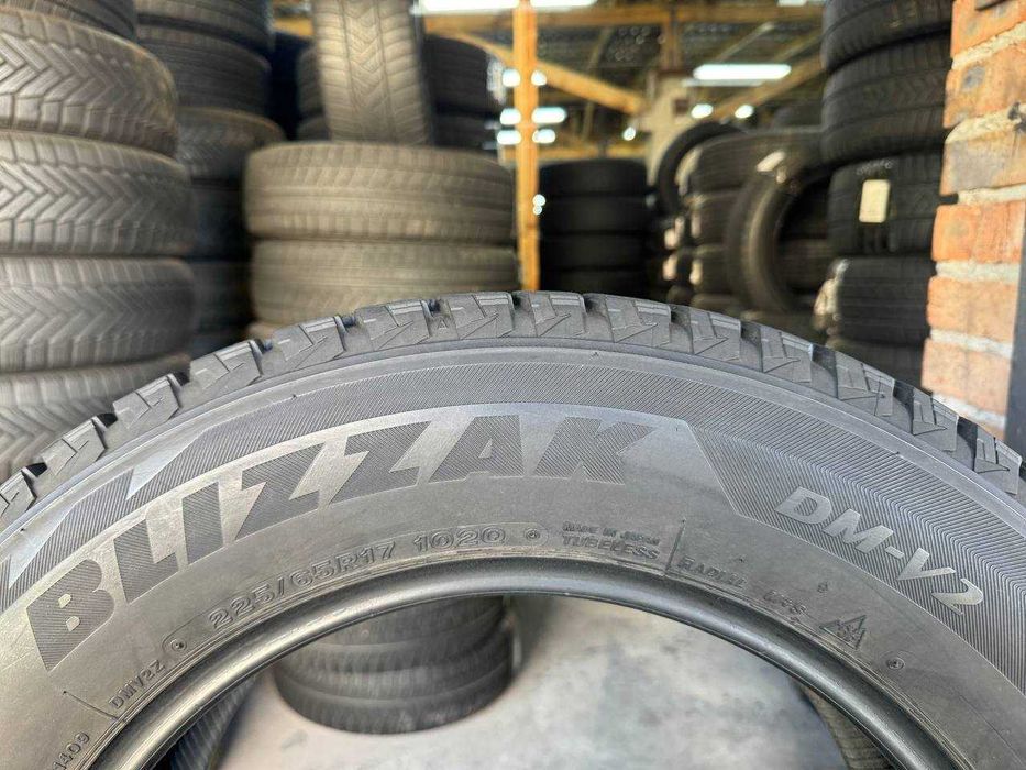 Шини зимові 225/65 R17 BRIDGESTONE BLIZZAK DM-V2 8mm