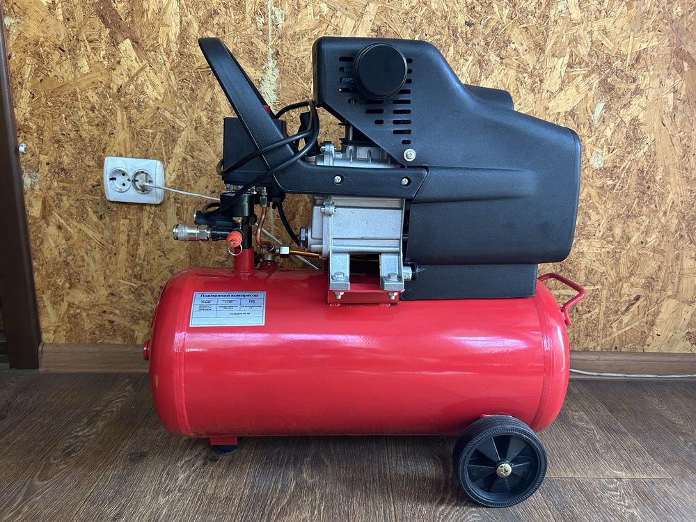 Повітряний компресор Intertool PT-0009 24л
