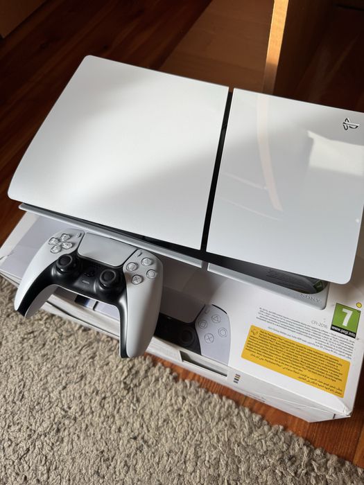 Konsola Ps4 slim z napedem