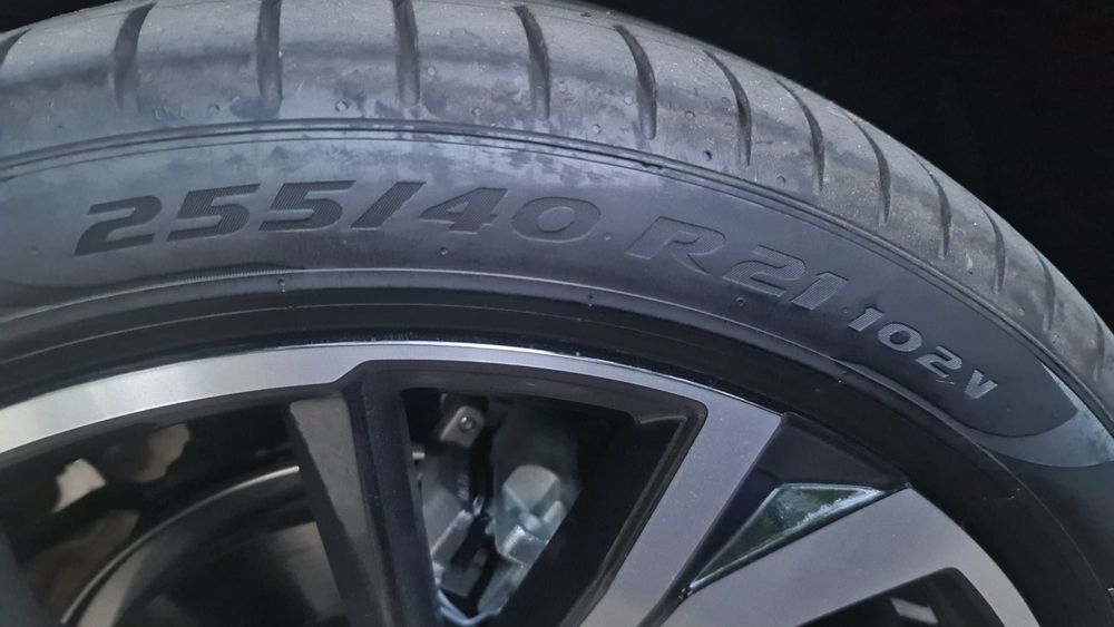 Pneus Pirelli R21