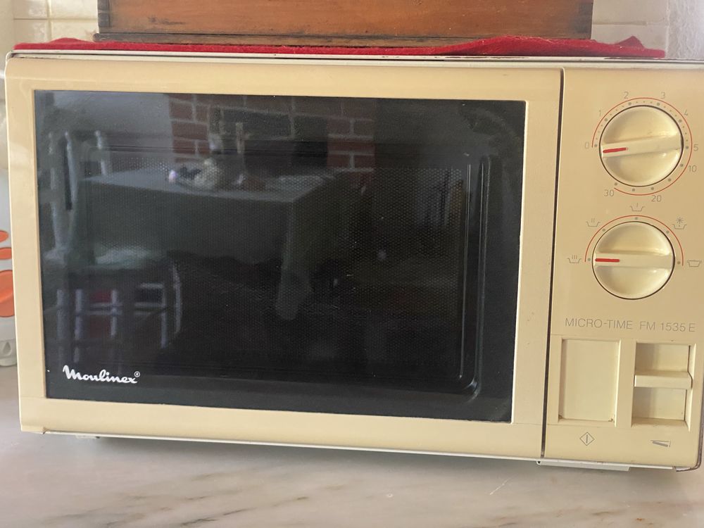 Vendo Fogão, torradeira, microndas e 2 televisores usados