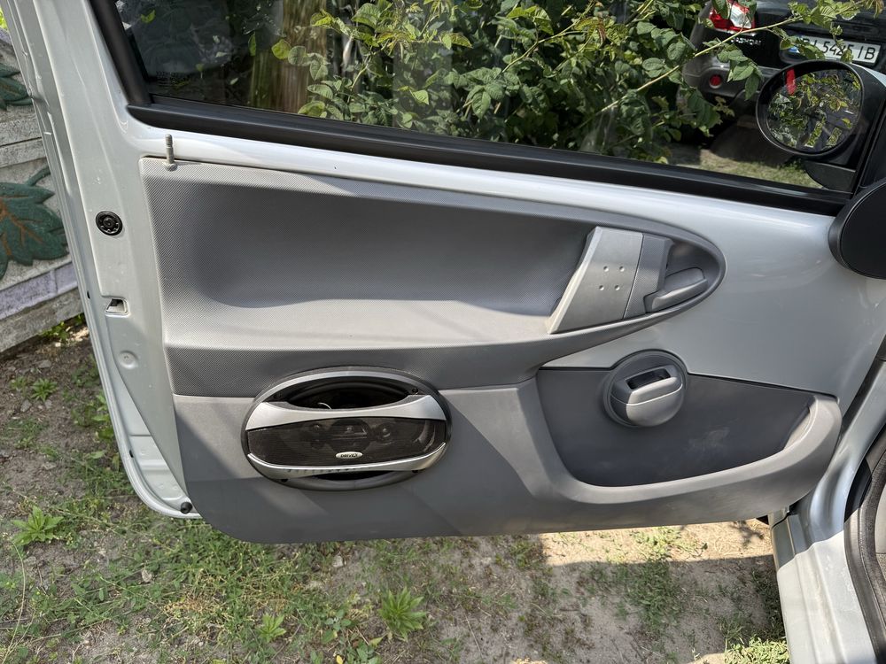 Peugeot 107 2012 року
