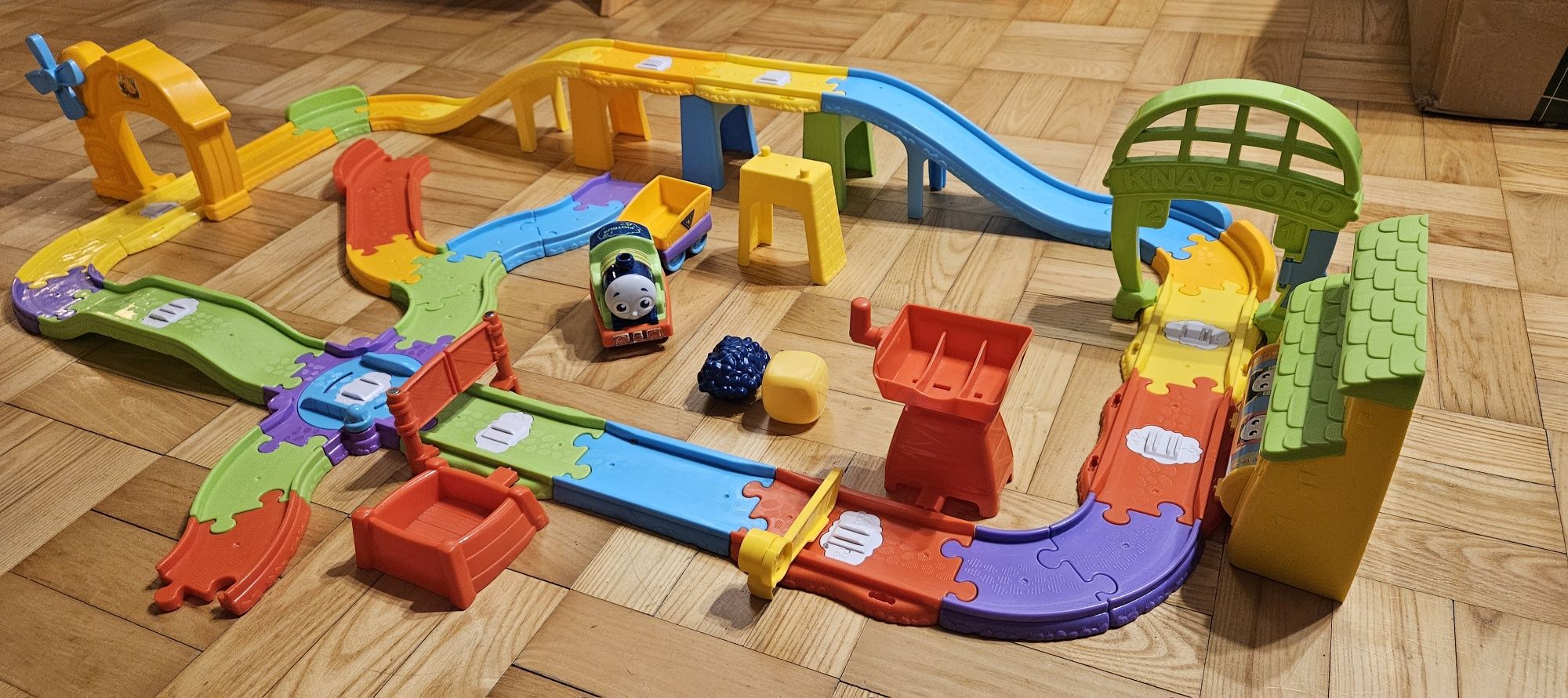 Fisher-Price "Tomek i Przyjaciele - Pierwsza Kolejka" Tory - Piotruś