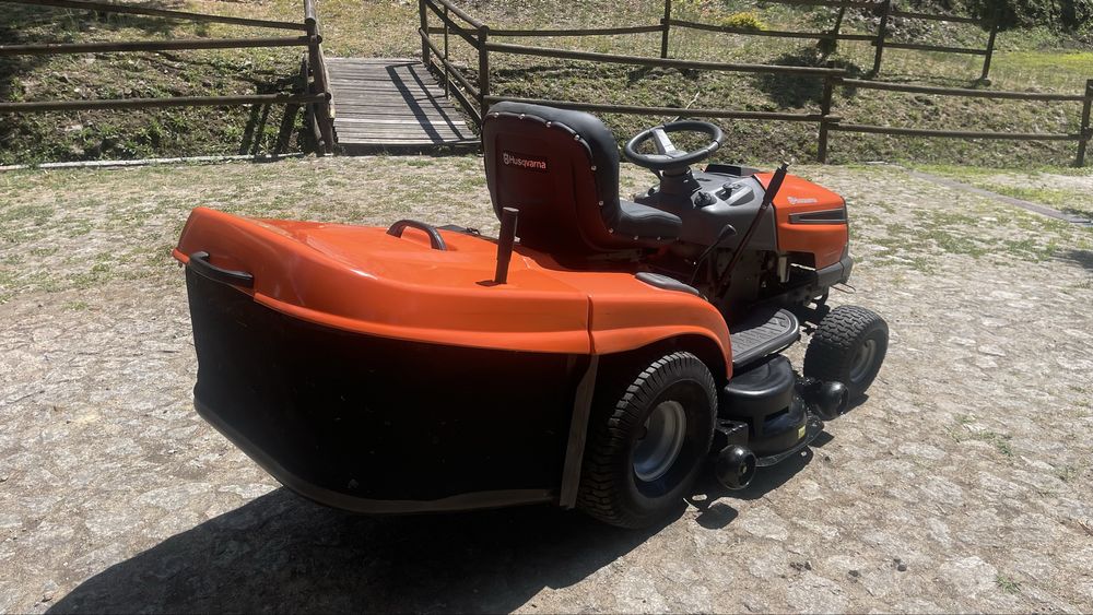 HUSQVARNA CTH 191 Tractor corta relva 19cv com cesto recolha 250lts