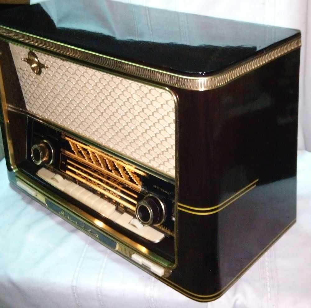 Radio antigo Graetz musica 4R/417