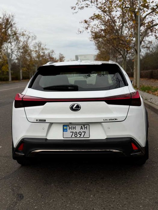 Lexus UX 250H F-SPORT 2021
