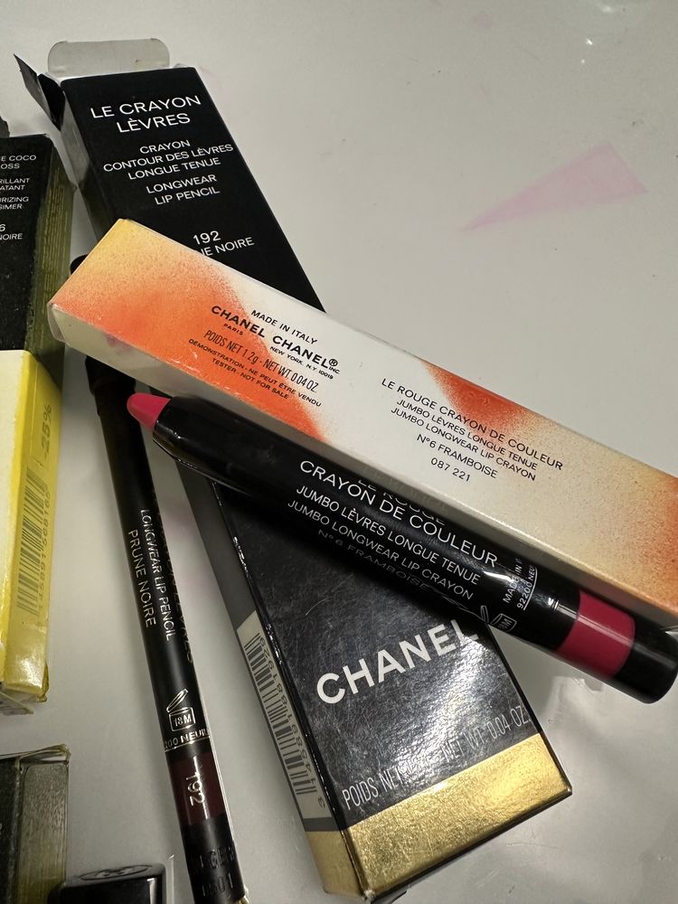 Губна помада блиск CHANEL rouge allure velvet, laque