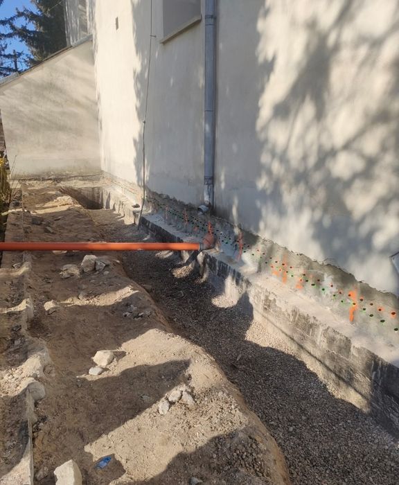 Iniekcja Osuszanie wilgoci kamienice domy ściany fundamenty