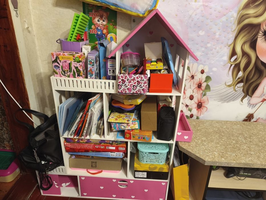 Дитячий ляльковий будиночок