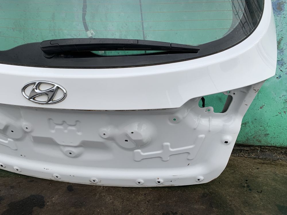Hyundai I40 11-19 kombi klapa bagażnika tylna tył NCW