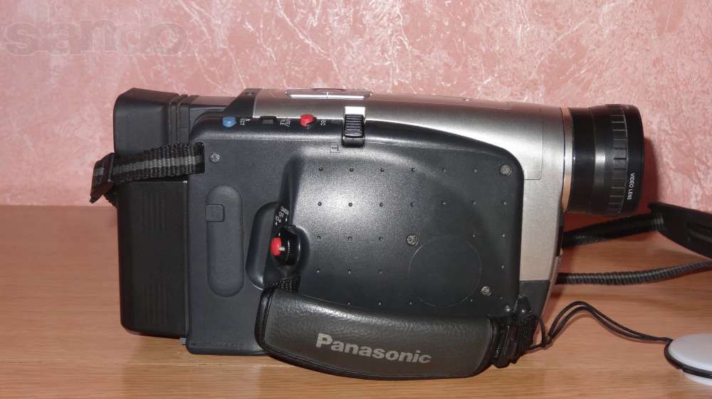 Видеокамера Panasonik NV-RZ2