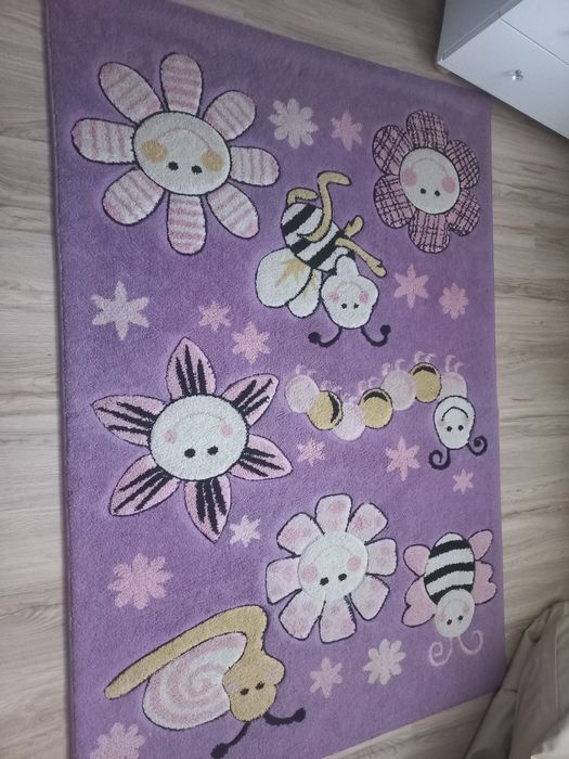Sprzedam dywan dziecięcy