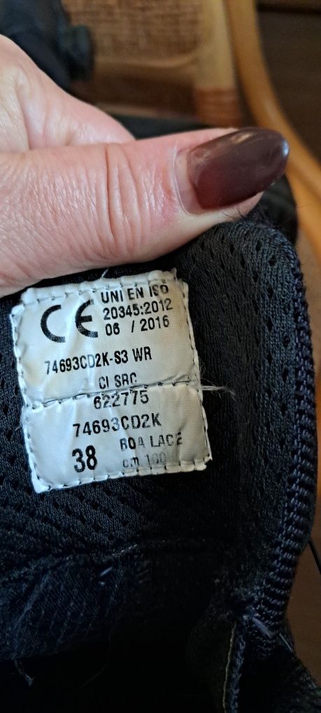 Buty  vibram boa
