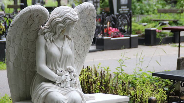 Прибирання та догляд за могилами