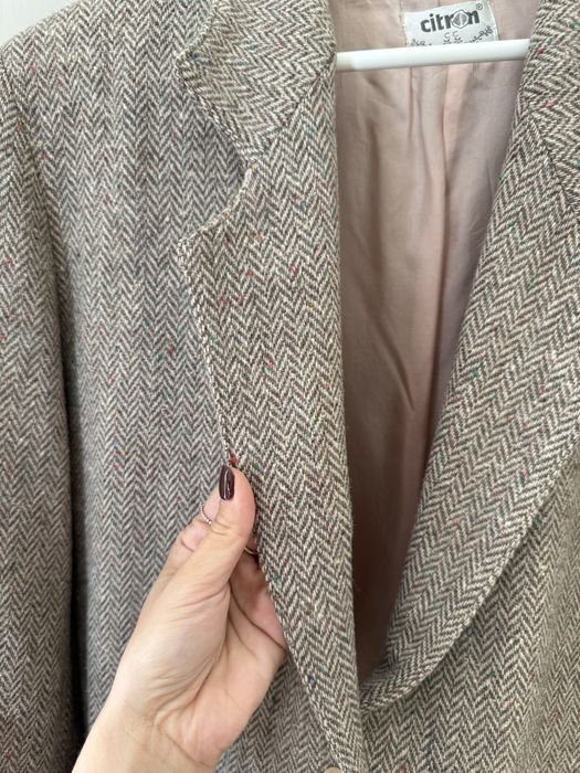 Жіночий шерстяний піджак