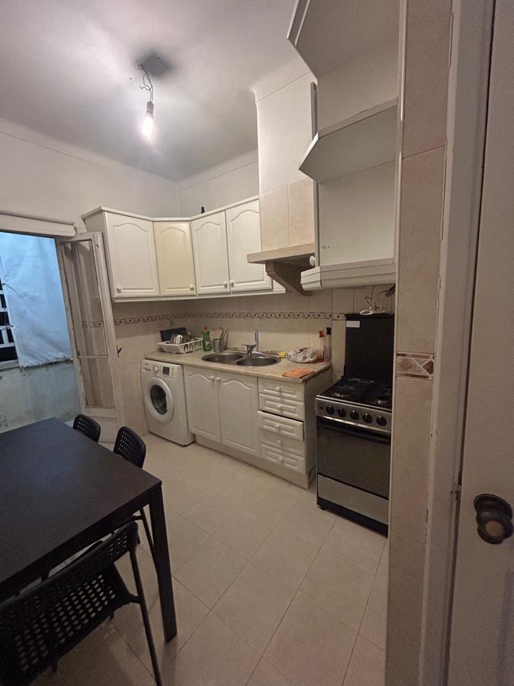 Quarto partilhado disponível