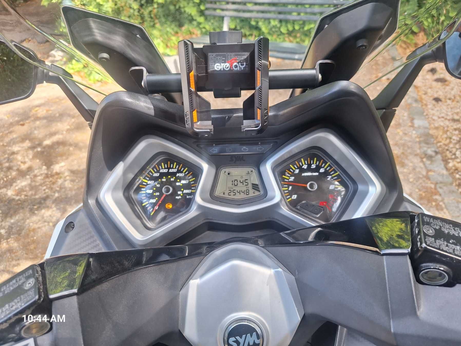 Scooter Cruisym 300 i de Nov/2017, 25.500 km, em óptimo estado