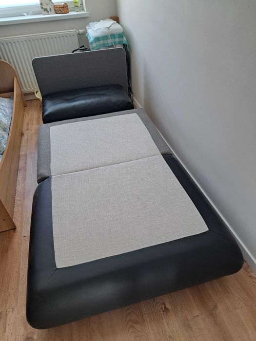 Jednoosobowa sofa z funkcją spania