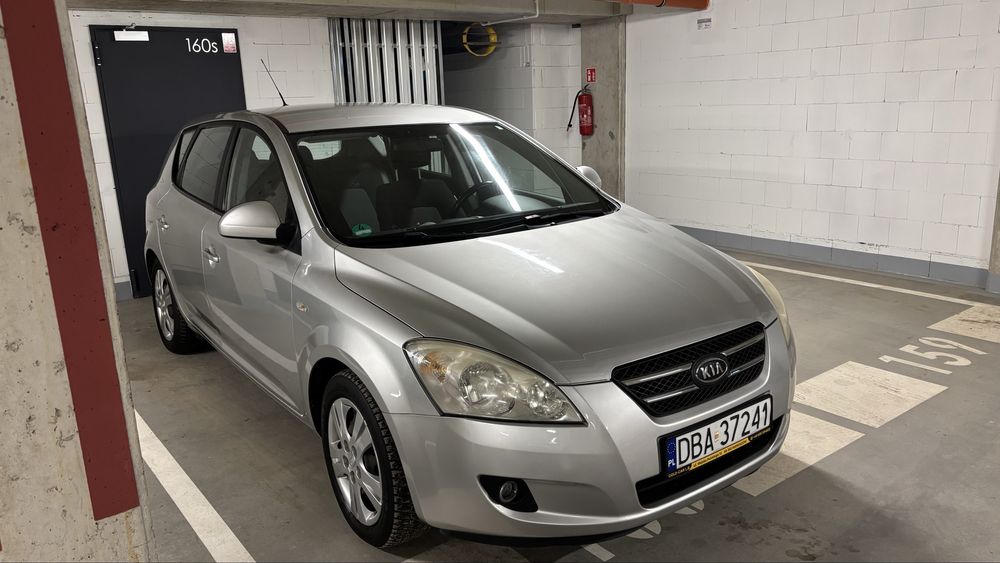 Sprzedam kia ceed  w dobrym stanie . 0 wkladu finansowego