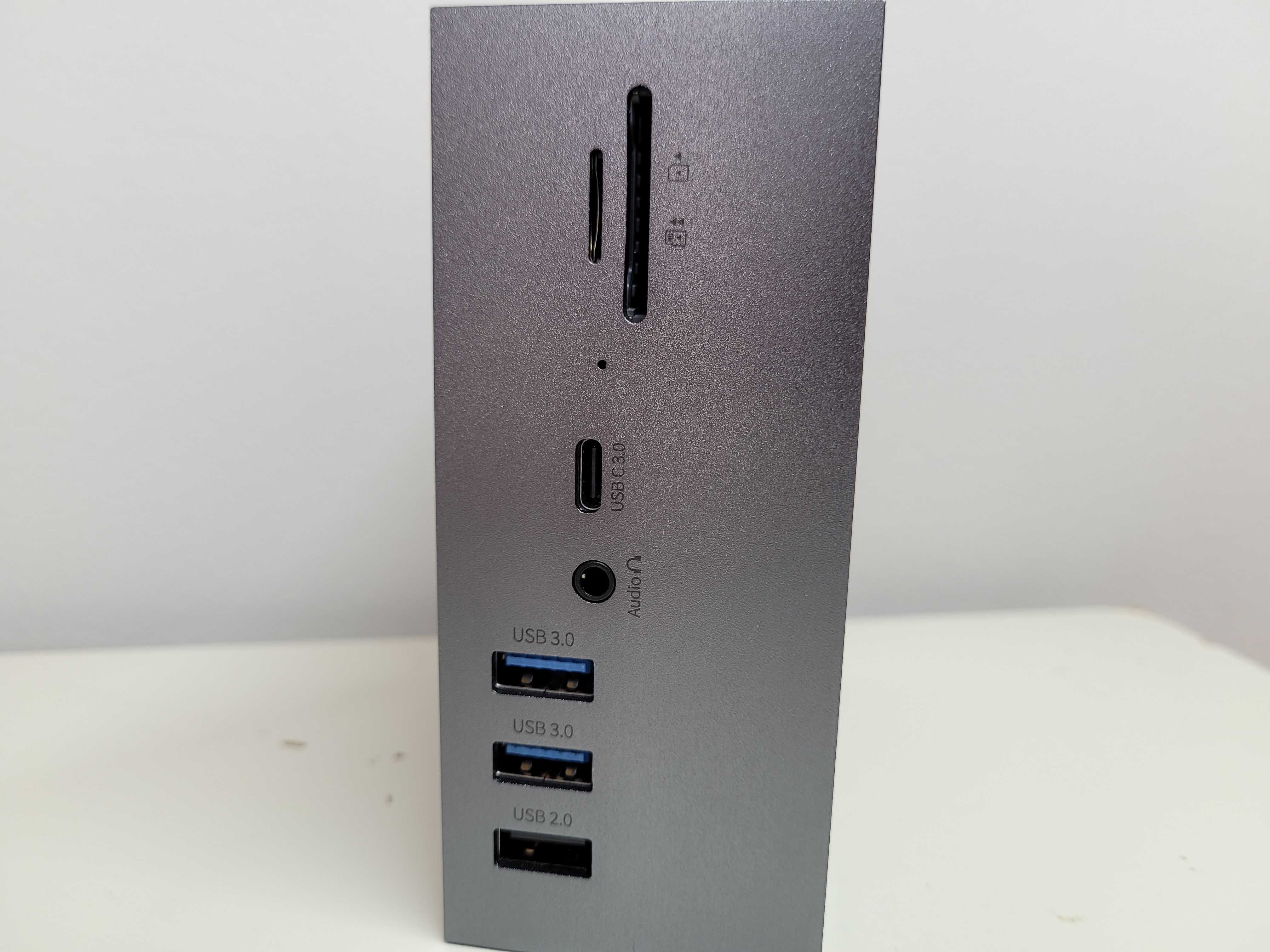 Stacja dokująca USB C z podwójnym monitorem do MacBooka 16w1