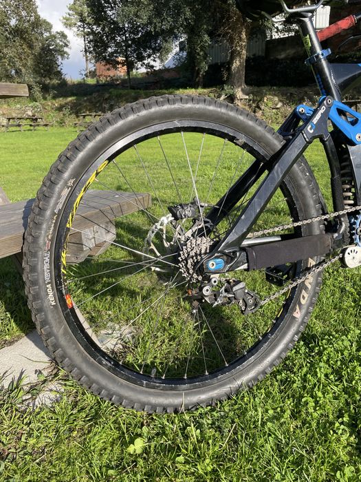 Mondraker Summum Pro Team