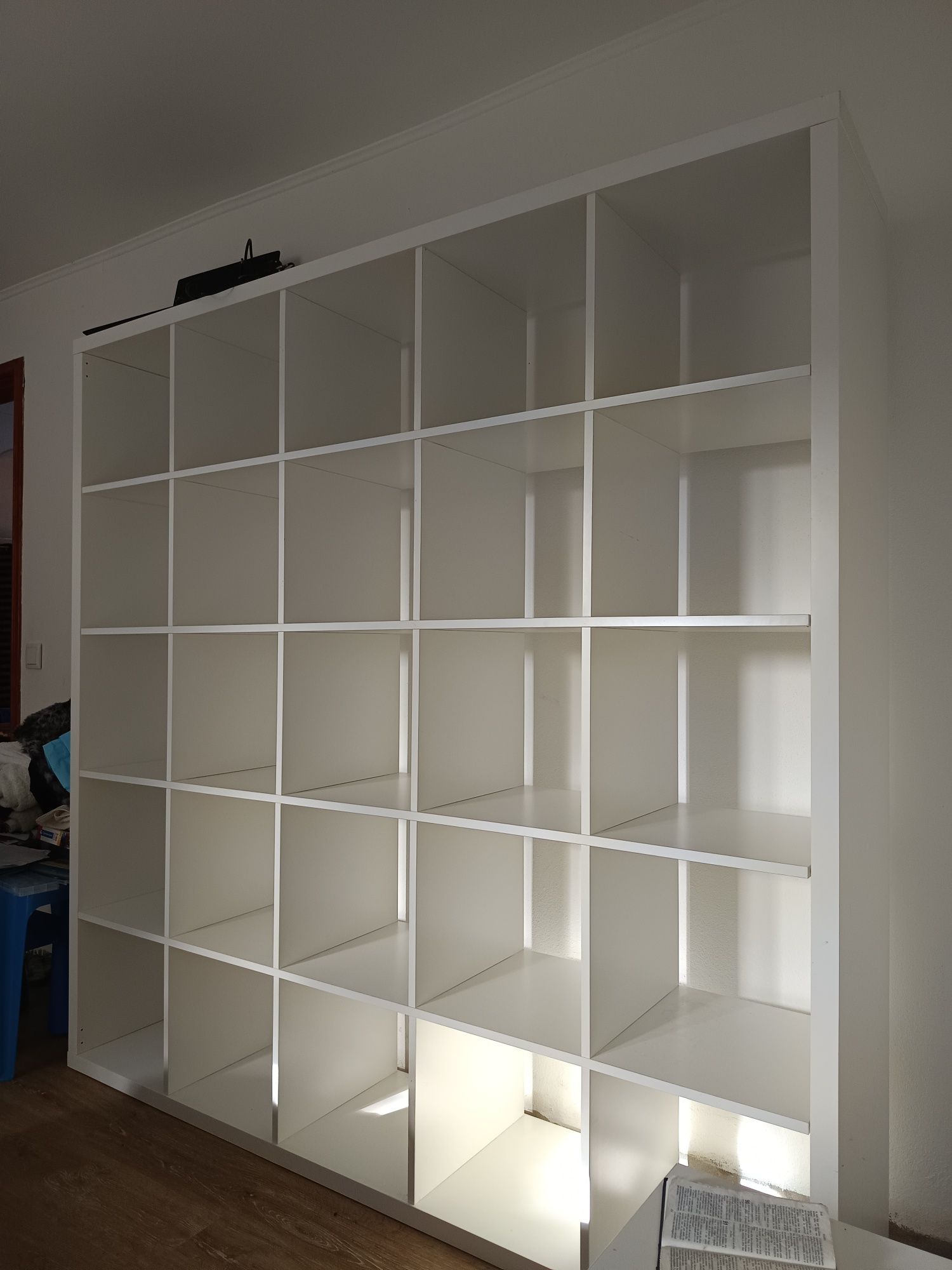 Estante Kalax IKEA como nova