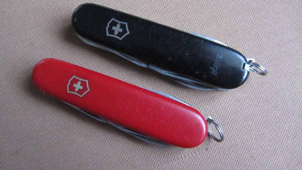 Victorinox Camper & Tinker. Одним лотом.
