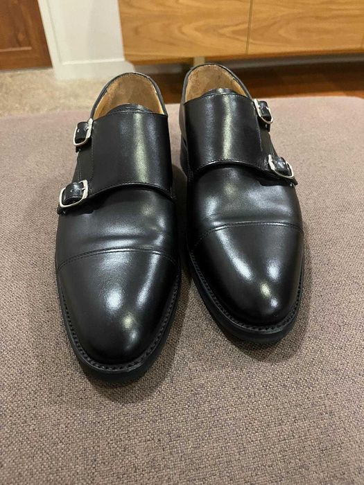 Sapatos Novos (nunca foram usados) marca Carlos Santos