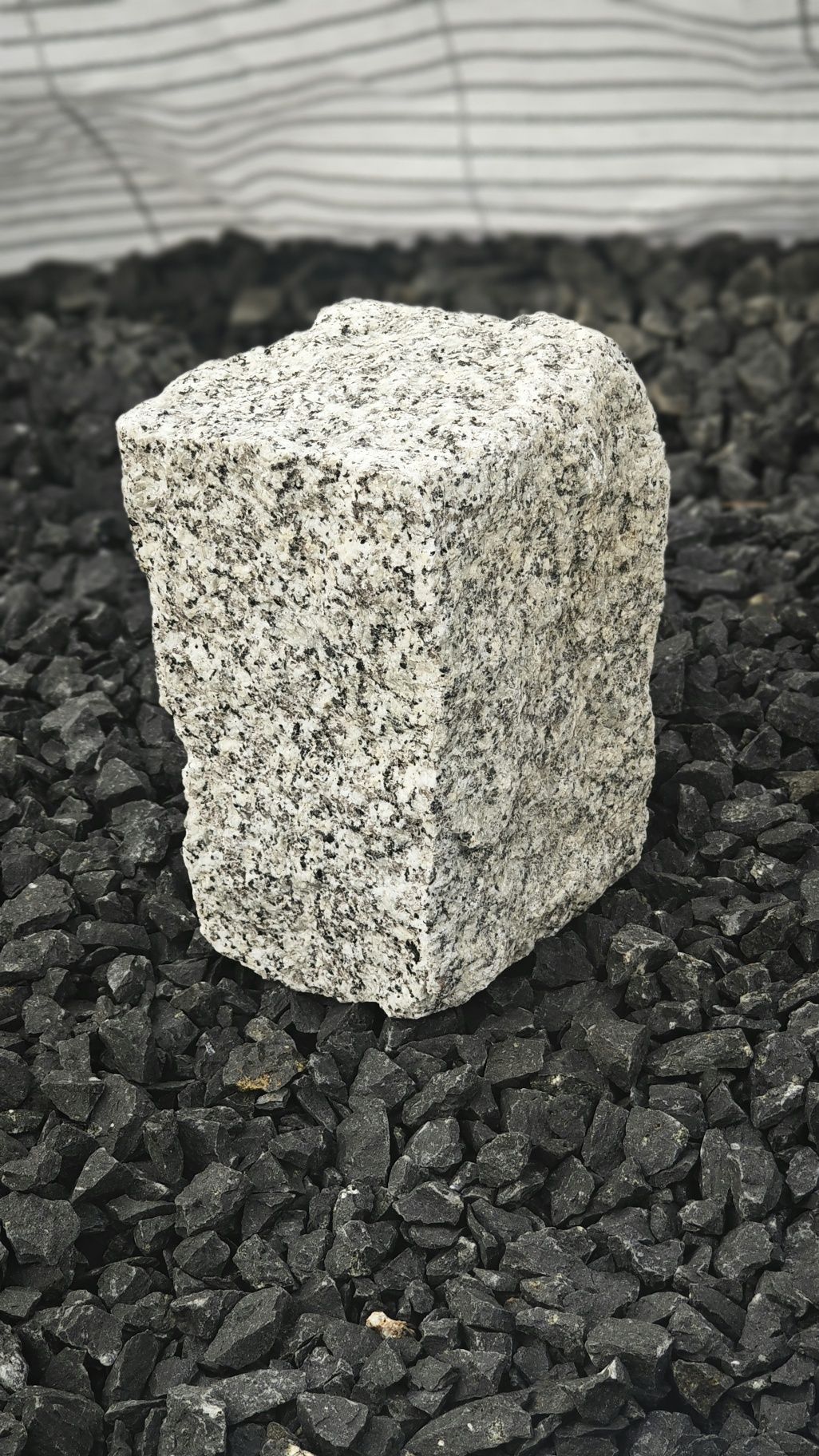 Palisada granitowa | Obrzeże | Opornik | Krawężnik | Granit