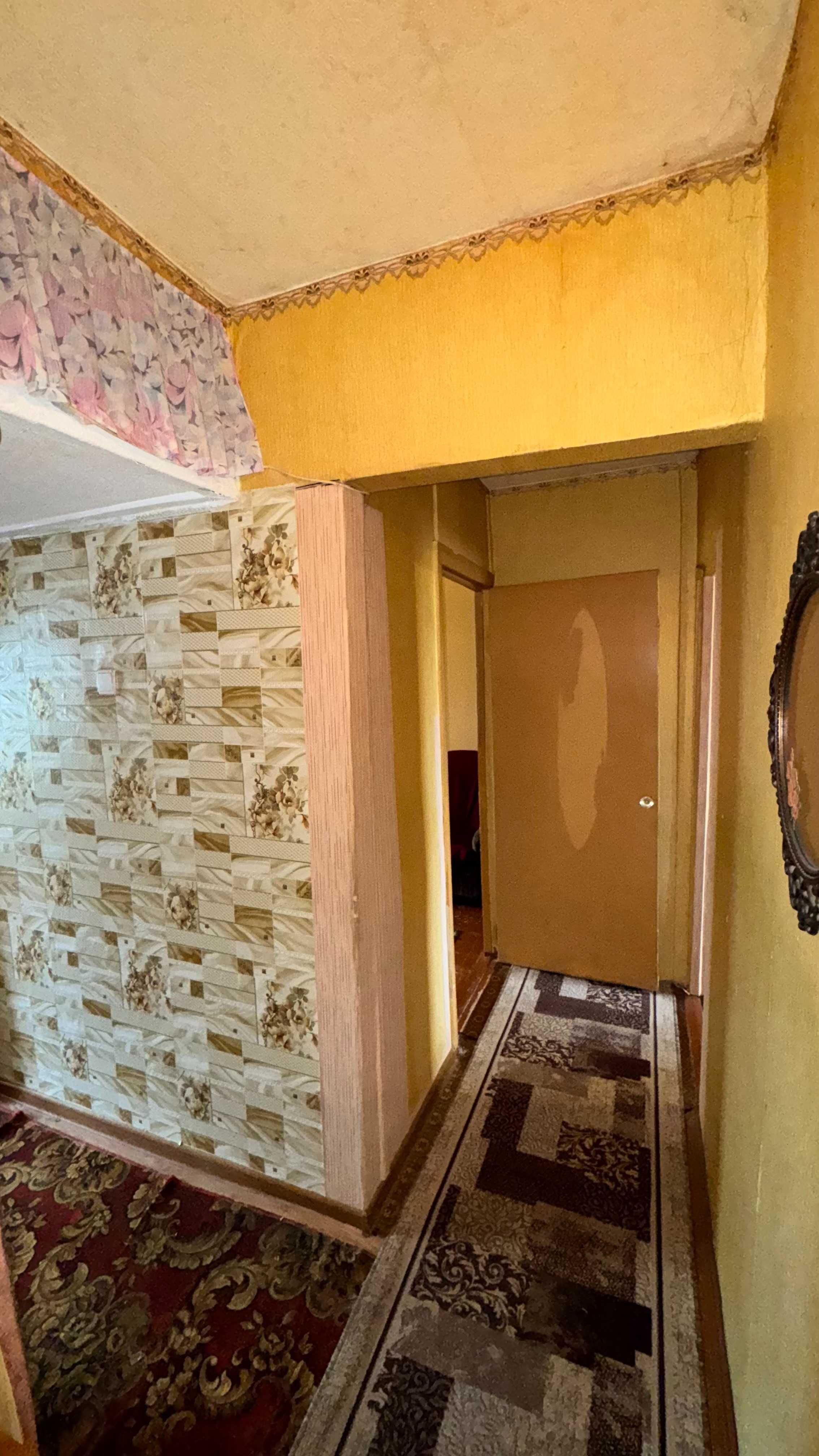 продам 2 к.кв в Чугуеве, центр города.