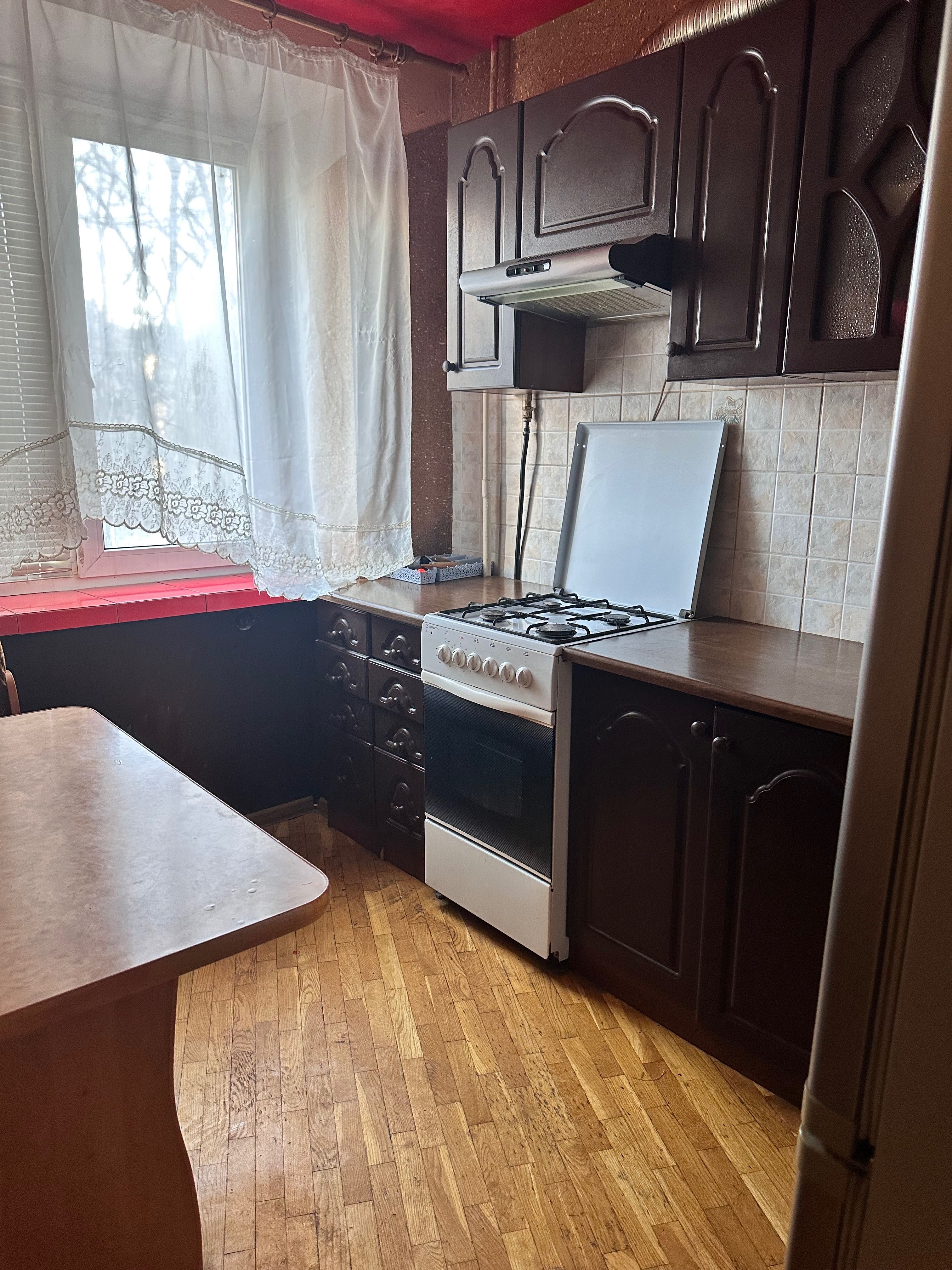 Сдам 1к подобово. 4 спальних місця, південно захід