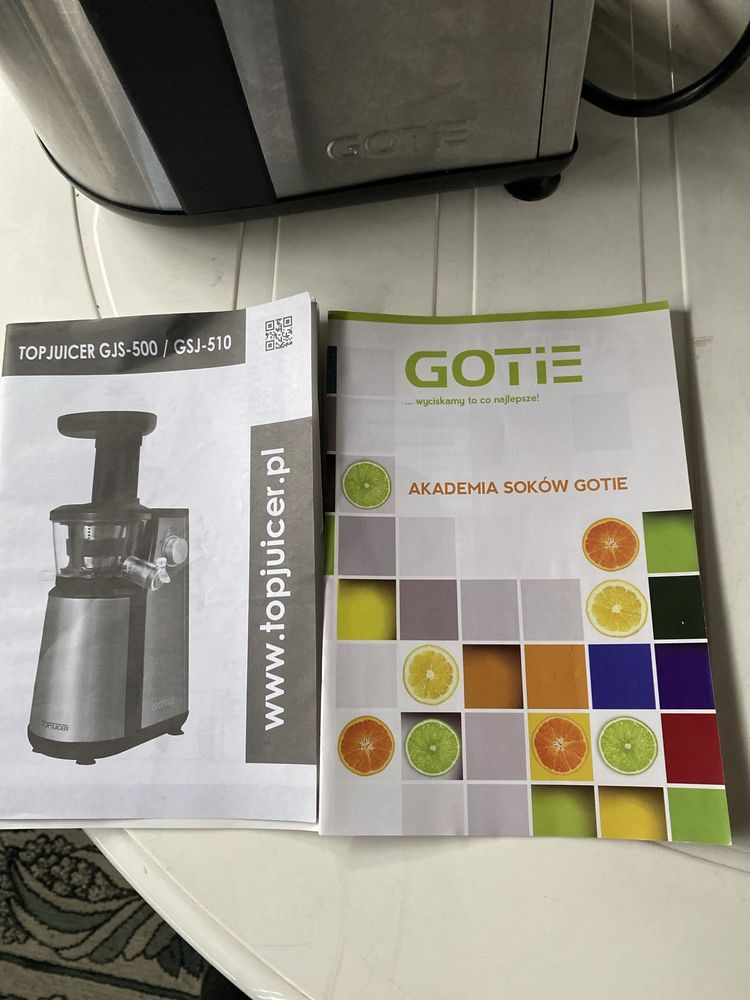 Wyciskarka wolnoobrotowa GOTiE Topjuicer GJS500/GSJ510