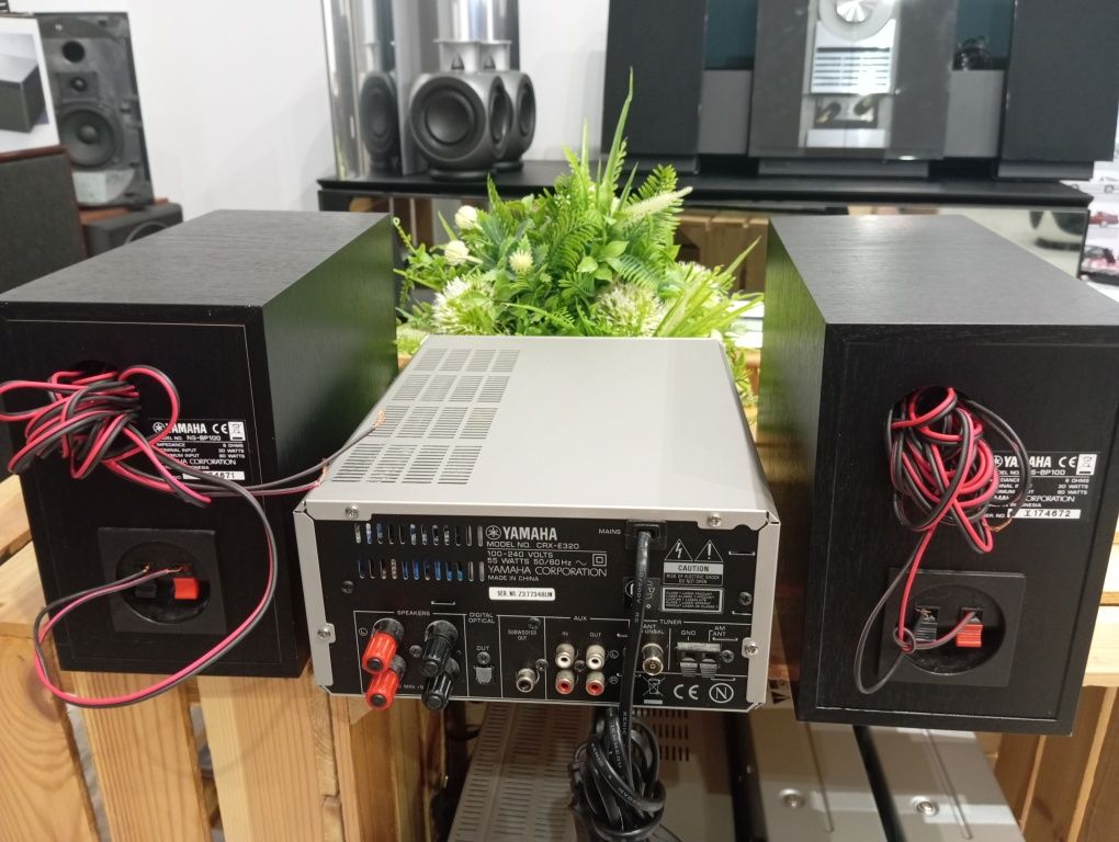 Wieża stereo CD Yamaha CRX-E320 + głośniki NS-BP100 + pilot CRX-E320