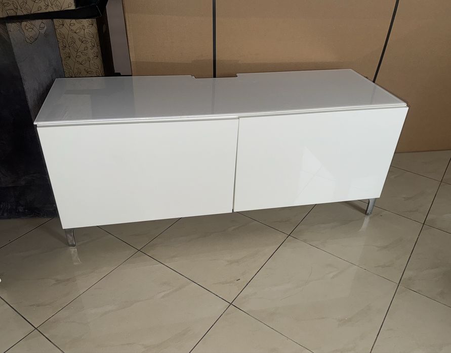 Szafka pod telewizor IKEA Besta z jedna szufladą i półkami