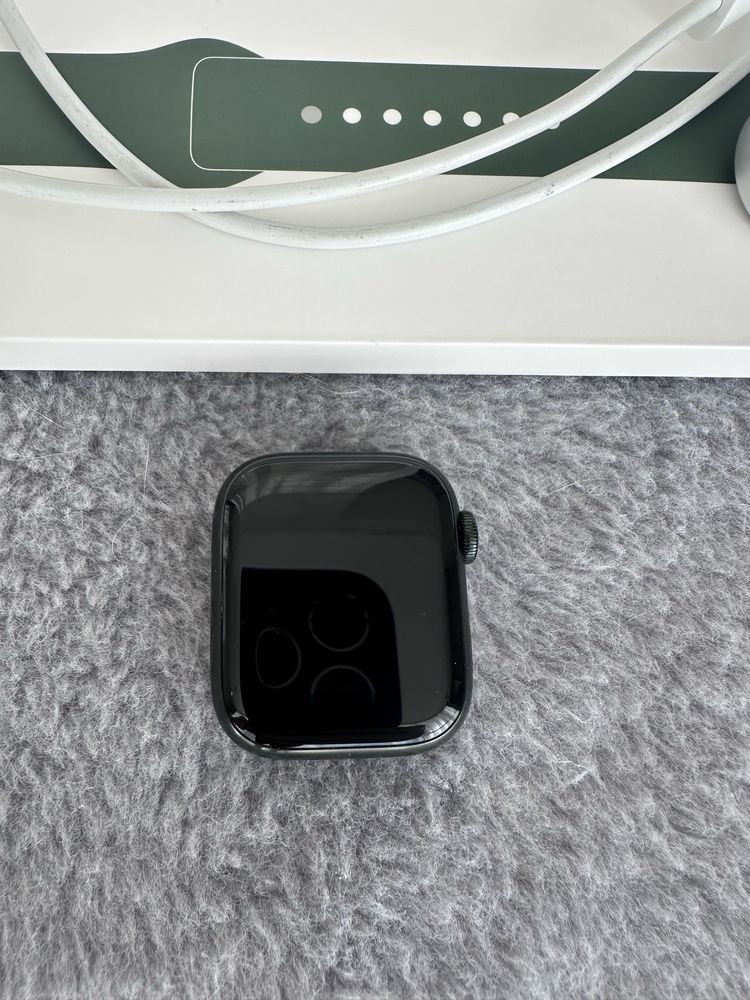 Apple Watch Series 7 GPS 41mm Green Aluminum Case Green Band MKN03