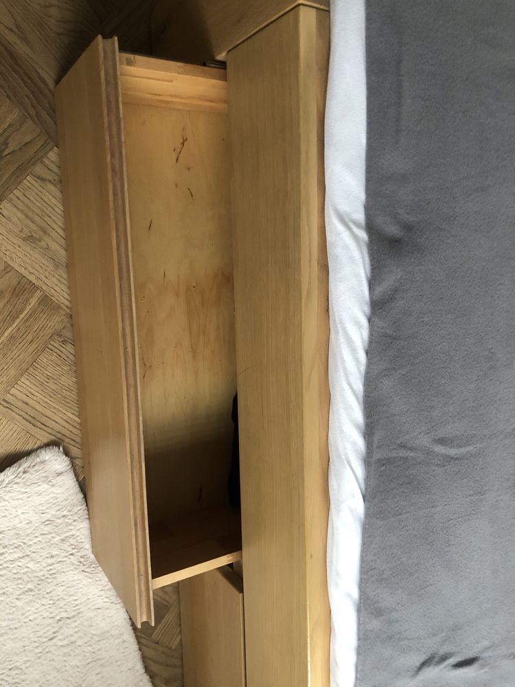 Łóżko z litego drewa 180x90