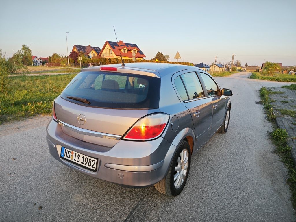 Opel Astra H 1.6 Sprowadzona Stan idealny Bez wkładu finansowego