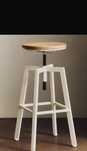 4 bancos de bar, comprados na Zara Home