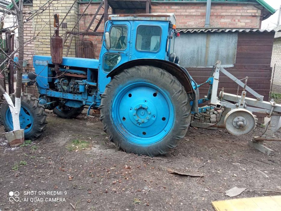 Продам трактор Т-40 з причіпом та плугом