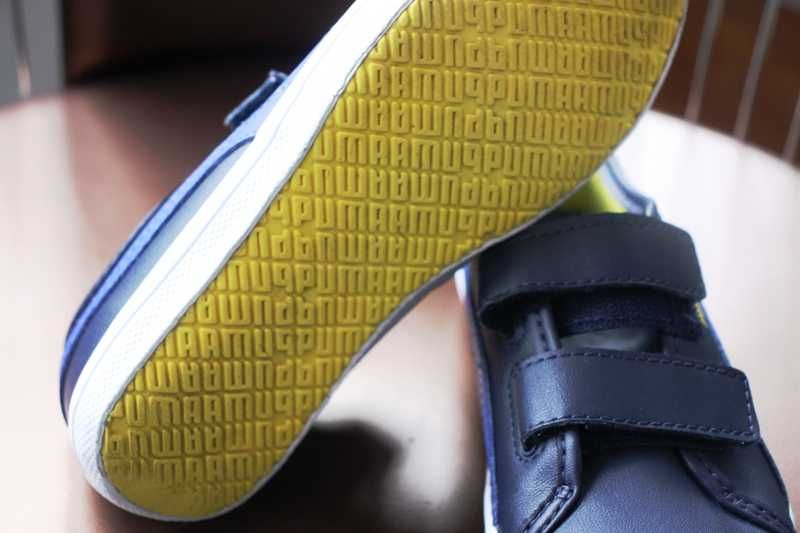 Sapatilhas de criança azuis com velcro da PUMA como novos tamanho 31