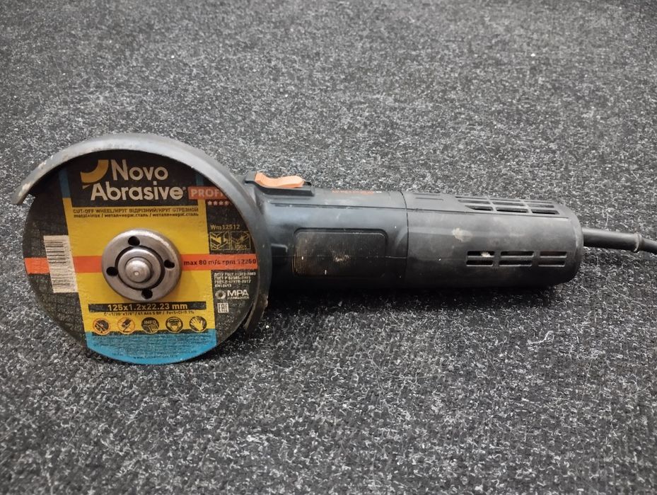 Продам болгарку DniproM 160SE