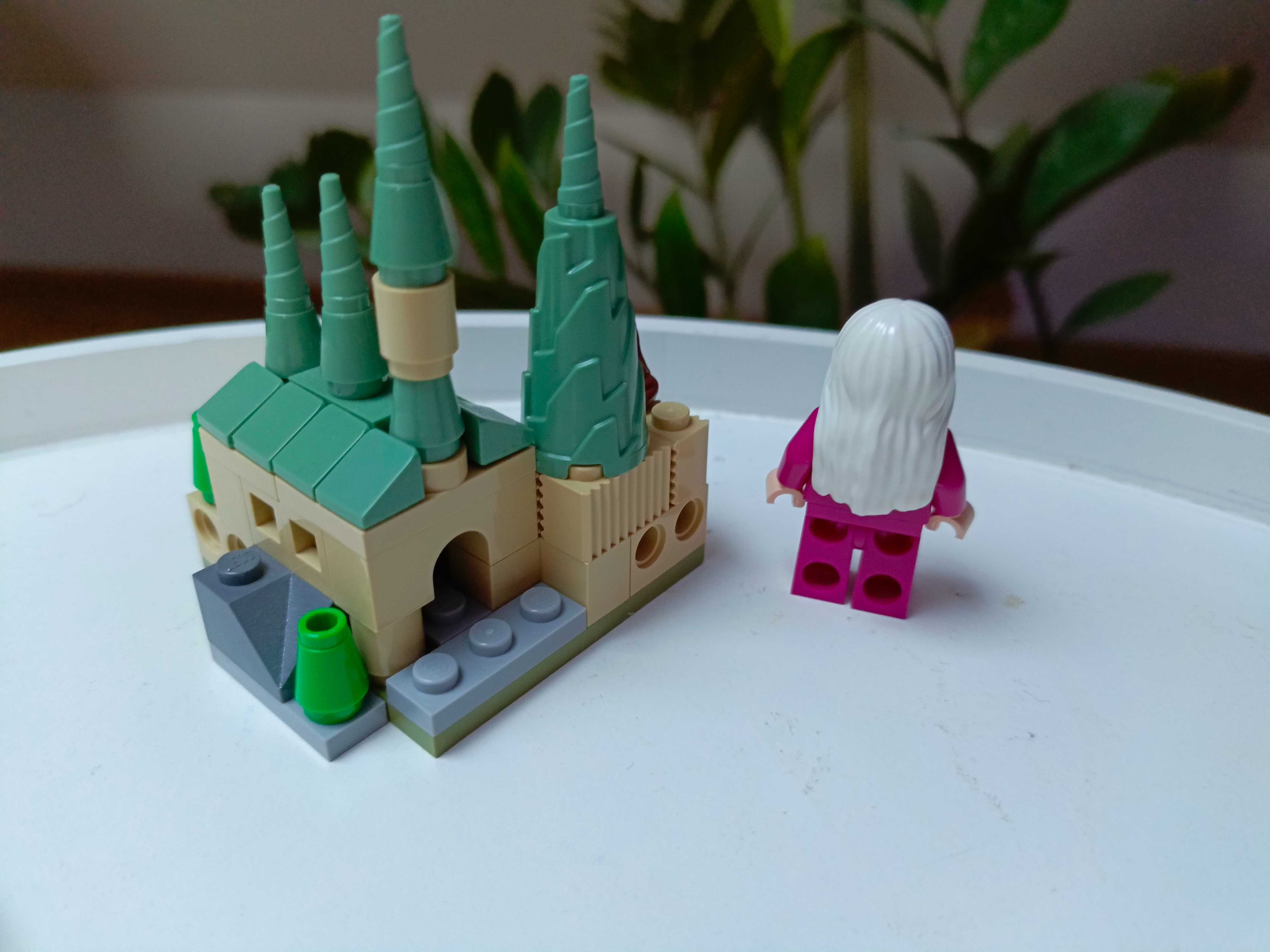 Lego zamek Hogwart + figurka Albus Dumbledore