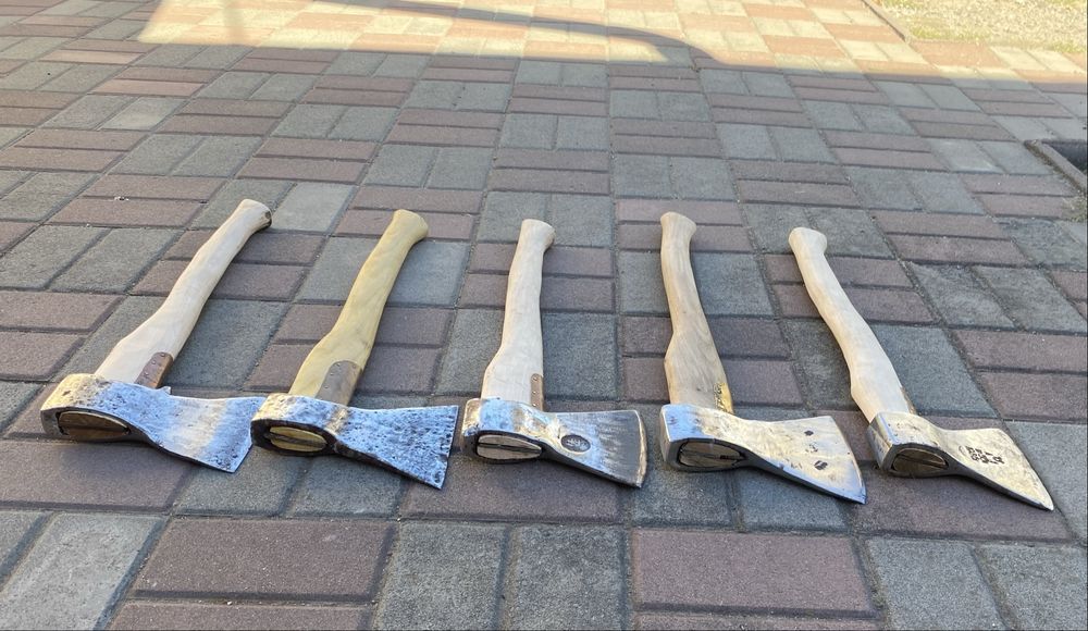 Продам гарні сокири