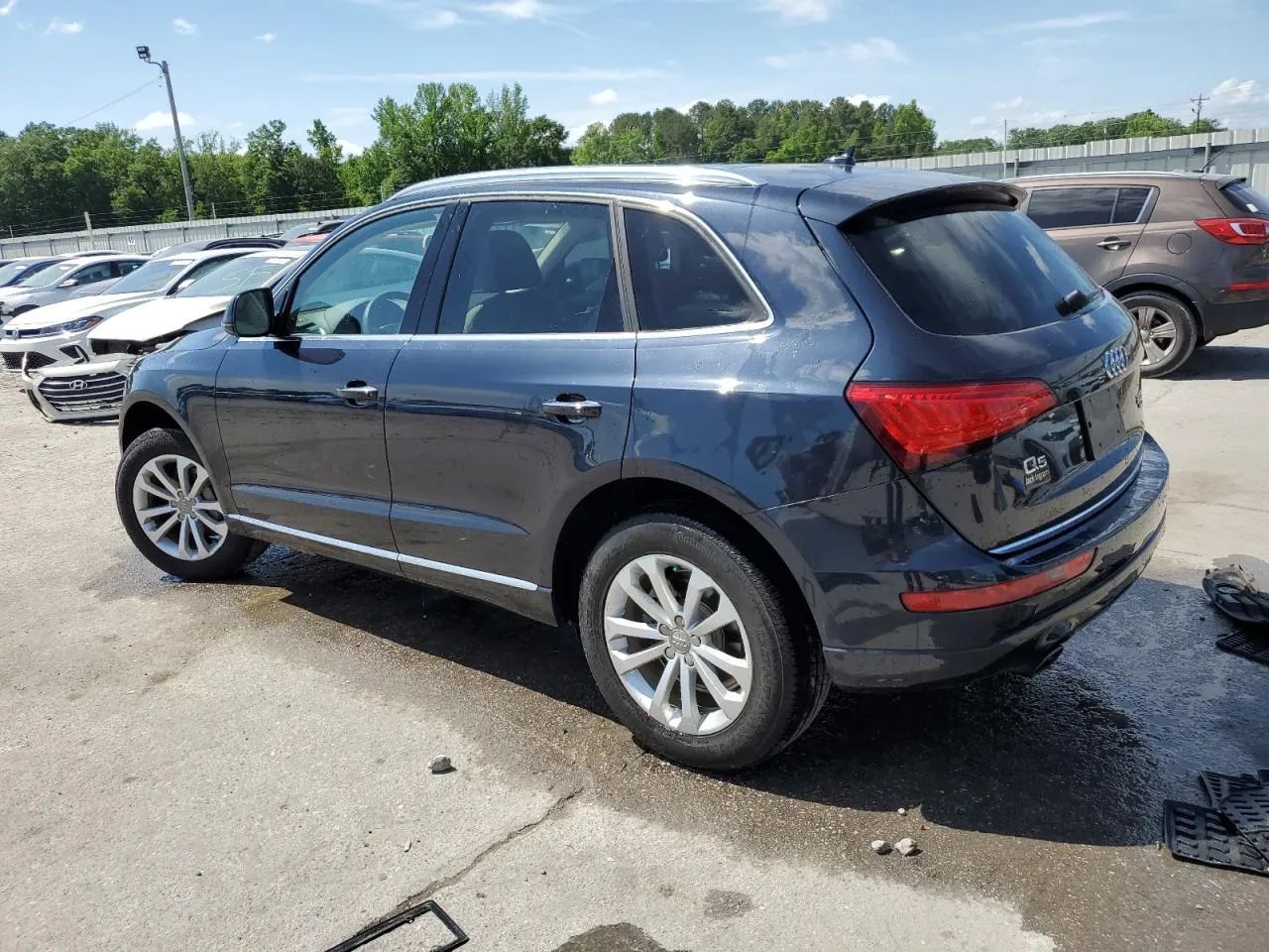 Audi Q5 zadbany serwisowany piękny środek niski przebieg