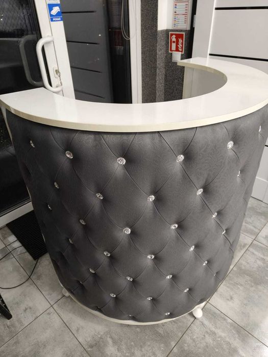 Recepcja do salonu Ayala